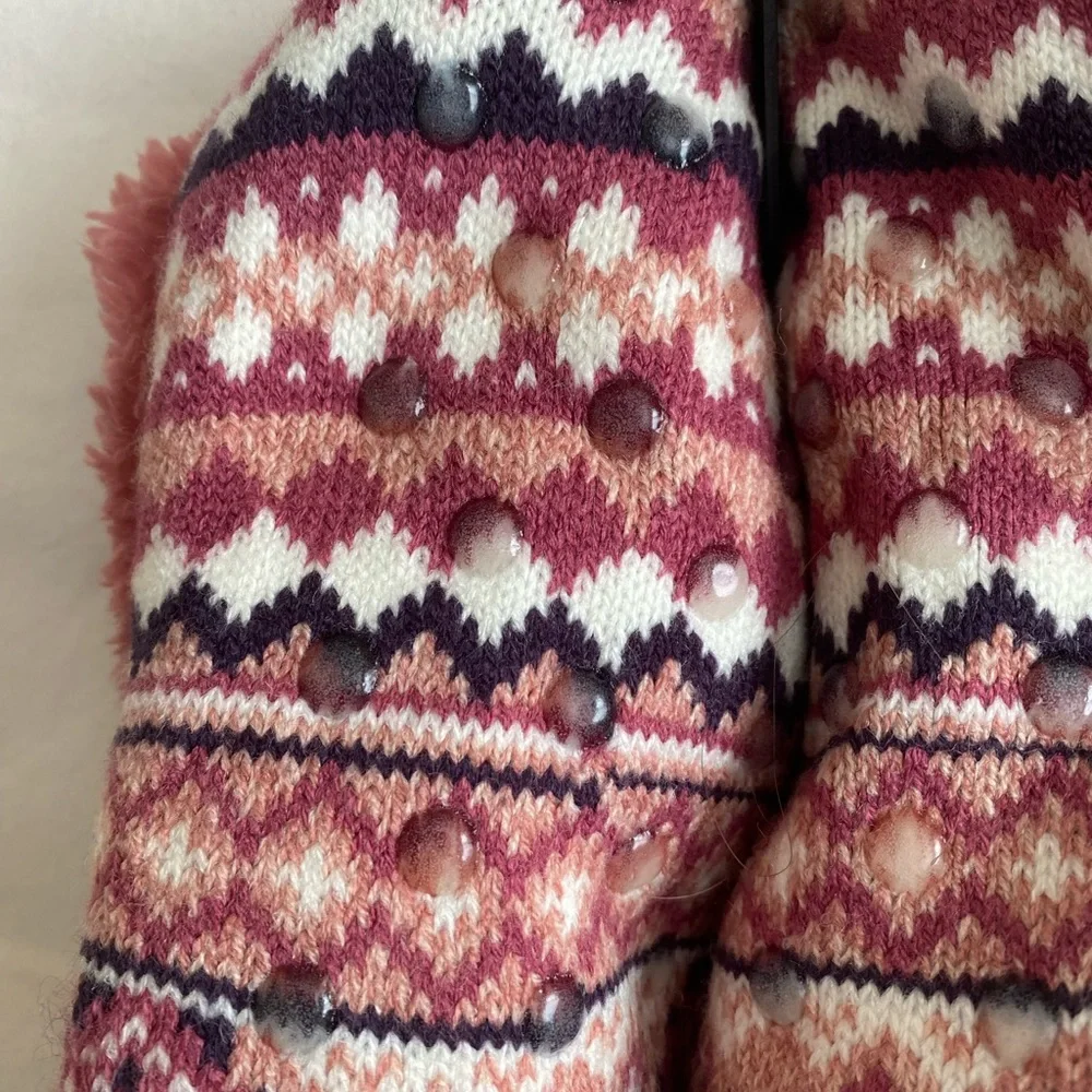 Fuzzy Baba Slipper Socks Pink & white Aztec Pattern NWT